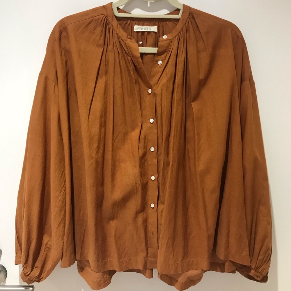 Doen Jane blouse in Fawn color, size Small.